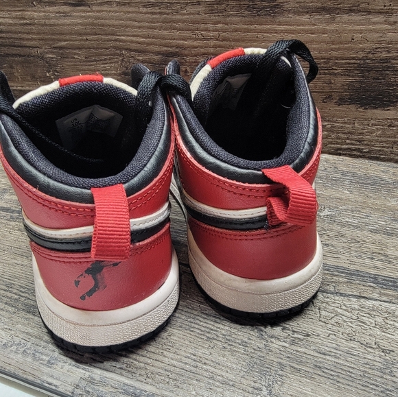 Air Jordan 1 Black Toe Size 10C kids TD toddlers Retro White Red 640735-069 - Picture 4 of 6
